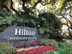 いつも泊まるホテルです。今回はカンファレンスやってたみたいですごい人でした。