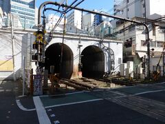 神泉の京王井の頭線のトンネル
神泉駅の場所は分かりにくかった。