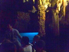 エメラルドの洞窟。