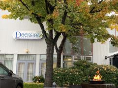 ランチは近くのホテル内の店に。