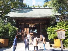 予約した昼食時間が迫るので、急ぎ足で報徳二宮神社に参拝。