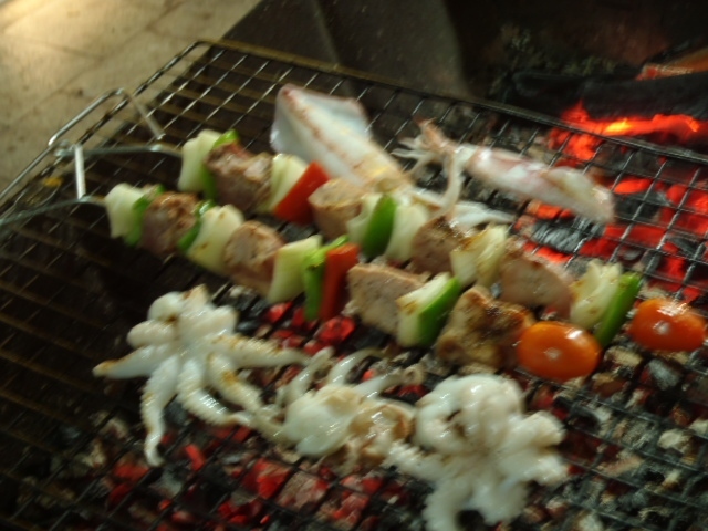 時には夕食にシーフードやお肉のBBQに舌鼓を打ったりして4日間を楽しく過ごす事が出来・・・