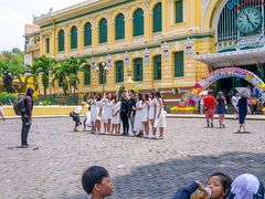 歩いてサイゴン中央郵便局
なぜかサイゴン大聖堂の写真撮り忘れた。。