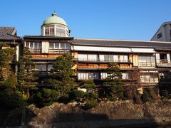 こちらは、K's House Ito Onsenという名の外国人向けホステルになっています。
日本で唯一、国の登録有形文化財で源泉掛け流しの純和風ホステル。外国人ゲストが８割以上だそう。
