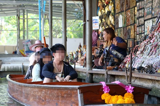 ちょっとでも興味を示すとすぐ寄ってくれる。