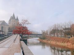 デュルビュイ城が奥に見えますね