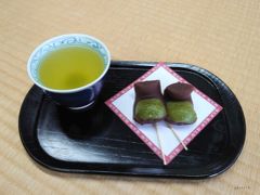 お茶付きで２００円です。美味しいんですよ、これが。訪れたら、ぜひとも食べていただきたい一品です(≧▽≦)