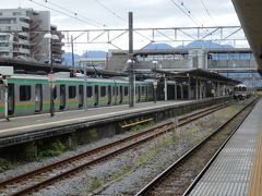 終点国府津から東海道線に乗り換え。
この駅のいいところは