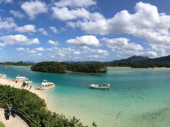 川平湾到着！そうそうこれだよね！天気も晴れて良い色出てる！！
よし人のいない所からドローンを飛ばすぞー