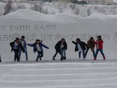 　お昼の時間帯でしが、若い人向けのポップダンスを披露してました！