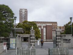 吉田神社に行くために京都大学前を通りました。