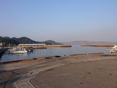 高松港から豊島の家浦港へ高速船でやってきました。
午前中は豊島(てしま)を観光します。

