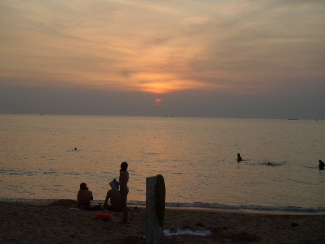 雲に夕陽が当たる夕焼けが楽しめました。