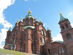 ＜ヘルシンキ＞　ウスペンスキー寺院。北欧最大級のロシア正教会。ロシア人建築家Aleksey Gornostayevの設計。1862~1868年築。マーケットから徒歩圏内です。天井の青色のドームがとても魅力的でした。