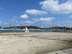 池間島に上陸しました。
港越しに対岸の宮古島が見えます。