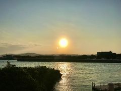 2/9（Sun.）
あさ～～　時刻はAM7時くらい。

沖縄に来て思うこと。
日の出と日の入り時刻が、関東とは１時間くらいずれるので、日本は狭い様で広いのね。
