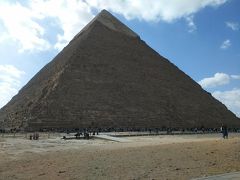 近づいてきました
とても綺麗なカフラー王のピラミッドです