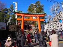 昨年だったか、いや一昨年だったか・・・

道路が凍って道を渡るのも一苦労でしたが今年は暖かい。