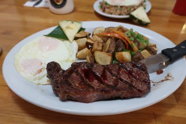 ミディアムレアで卵はオーバーイージー♪