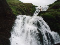 ◆すごい

竜飛岬近くにあった滝。
前日、大雨だったのですごい水量だった。