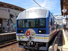 さぁ､西若松行きの会津鉄道お座トロ展望列車が入線しました。
たまたまでしたが丁度展望列車に乗ることができました。
通常運賃に加えトロッコ整理券の320円がかかりますが､初めて乗車するので楽しみです。