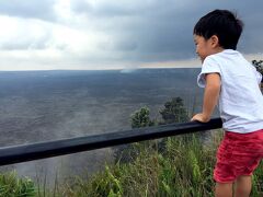 
キラウエア火山

あちこちで水蒸気がもくもく。