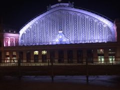 Atocha駅はライトアップされていました。