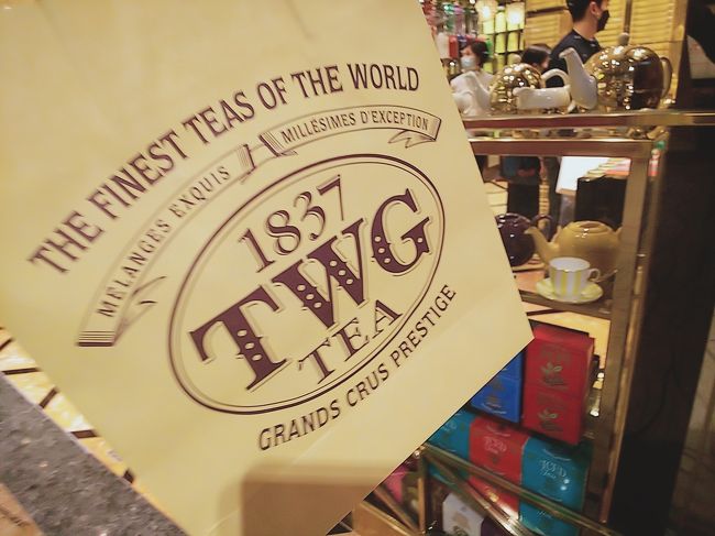 早朝の出国審査もスムースでした。<br />20ドルのバウチャーで紅茶を購入しました。<br />楽しみ(^^)/<br />普通に買うとお高いですよねTWG.