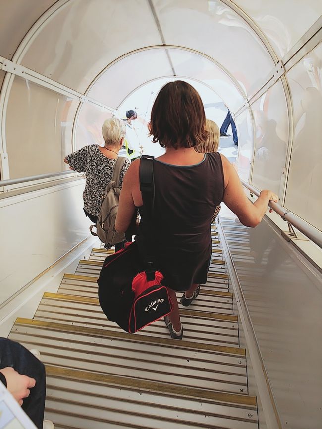 タラップ降りるときが一番好きかも。<br />ワクワク！