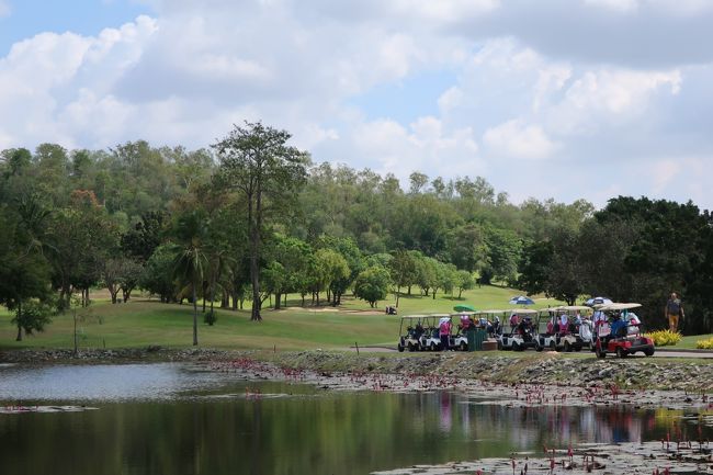 50人位の参加で、かなり時間かかった。<br />プレー前、練習できて良いが、待ちくたびれ。