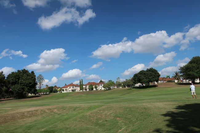 前半はマズマズ、<br />後半、ドライバーミスで、崩れました。<br />３Wでティでカバーしました。<br /><br />何も賞なしディー。<br />上位は40ポイント以上でした。