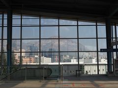 通世泰駅⇒これトステム駅と日本の会社名前が付くほど大連は日本と関係が深い町です。
地下鉄の車内放送は日本語もあります。
ここから地下鉄の大連駅に向かうことにします。