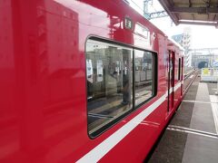 戸部駅。
横浜駅から１．２Ｋｍ。およそ２分で到着です。
