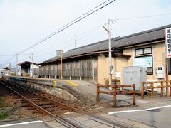 北有馬駅から、宿のある原城へと向かう。
地図を見ていると、ひとつ手前の浦田観音駅のほうが近いようなので、そこで降りることにした。
駅には、駅舎も改札も無かった。
そして、降りたのは私だけだった。