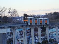 閉園時間ぎりぎりまで散策して、
帰りはモノレールで高幡不動駅に戻ることにしました。
