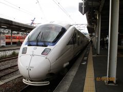 長崎駅からは特急かもめに乗って、博多駅まで移動します!