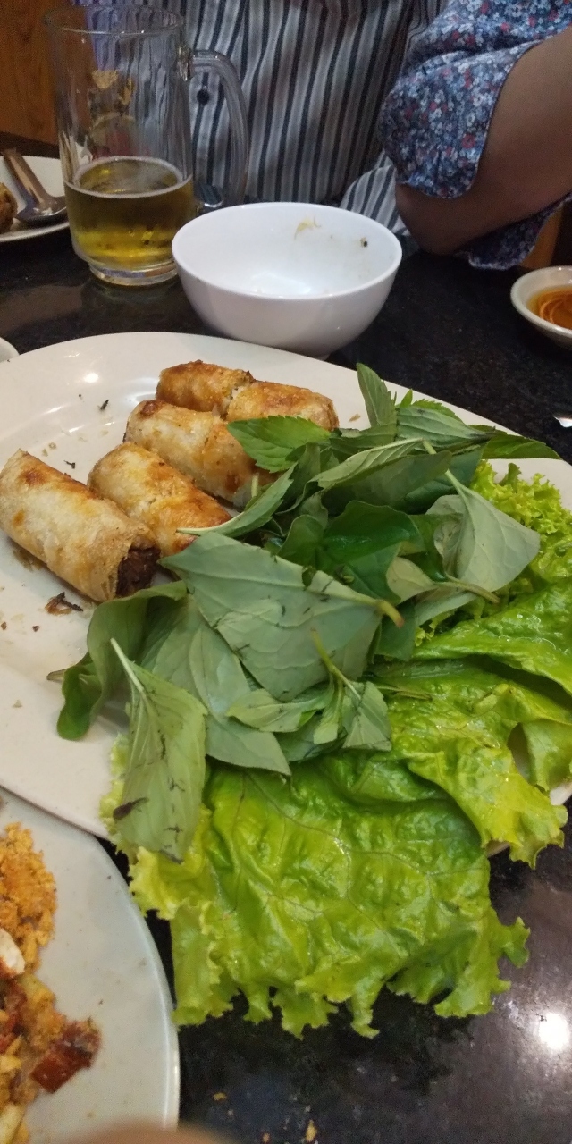 蟹の春巻、絶品。熱々です。他に蟹のチャーハンも注文しました。