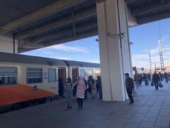 そんな感じで、12時50分に出発した列車は、
15時20分にカサボヤージュに到着。