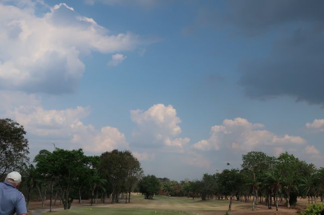 ヤヤ風有り、打つには難しいが、体には心地良かった。