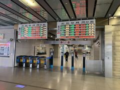 台鉄台中駅
これから電車に乗ってでかけます