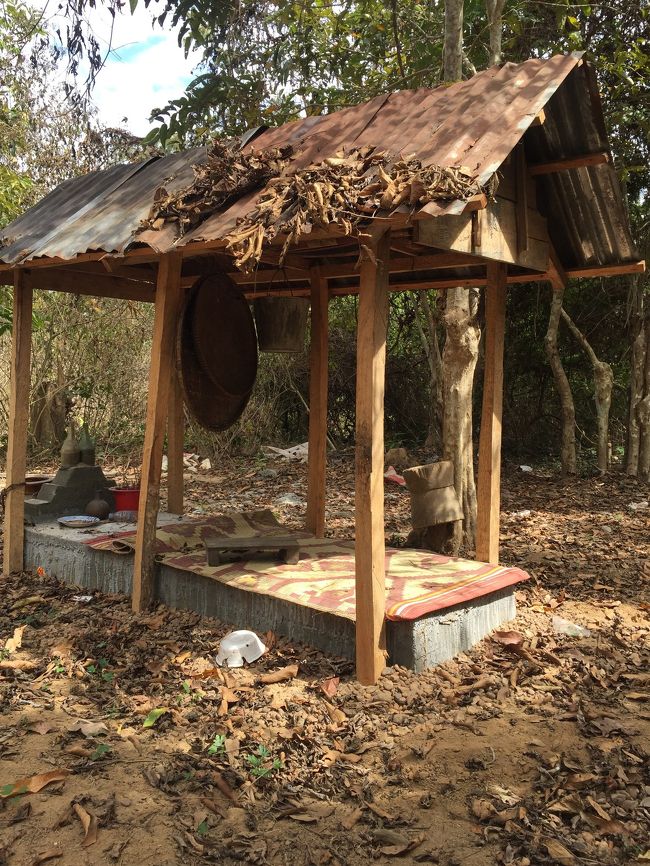 コーピク村の墓地