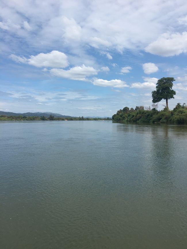 カンボジアのラタナキリのセサン川ではビラクチャイ国立公園に位置ております。