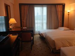 今回泊まるのは５つ星ホテル　レジェンドホテルサイゴン　
☆☆☆☆☆

部屋はリバーサイド川でした～