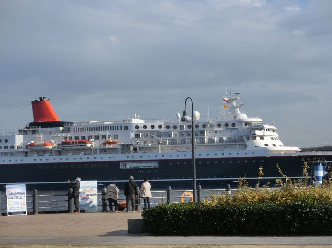 大桟橋が見えます。