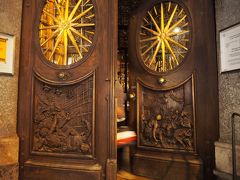 朝、入っていいかわからなかったアザム教会。他の観光客が入っていったので、真似して続きます！笑