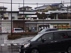 目の前に塩釜駅。これで大丈夫。