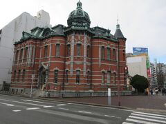 徒歩10分位で重要文化財の福岡市赤レンガ文化館に到着。