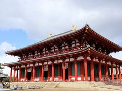 興福寺の中金堂に入ります