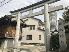 ソラマチから徒歩で約10分、高木神社へ来ました。