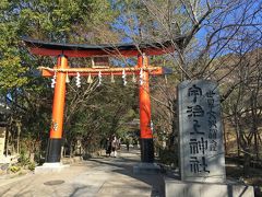 ８＜宇治上神社＞
平等院をじっくり拝観してから、宇治川を渡り対岸へ。
宇治神社を通ってさらに道を進むと「宇治上神社」があります。
ここは、現存最古の神社建築として「世界文化遺産」に登録されています。